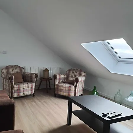 Rural 3 épis Aux Pieds Des Ar'den - 1 Isolée Et 2 Dans Hall De Nuit - 34 Rue Du Château à 5564 Wanlin - 4 Adultes Et 2 Enfants Casa de Férias *