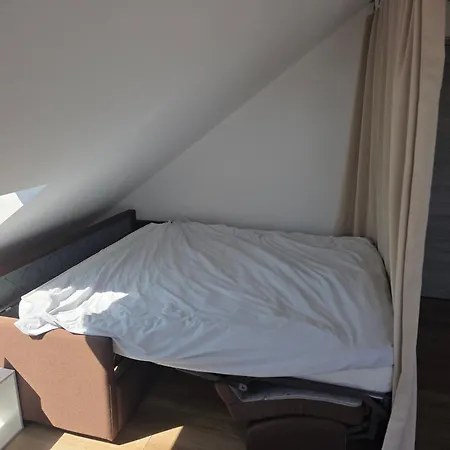 Rural 3 épis Aux Pieds Des Ar'den - 1 Isolée Et 2 Dans Hall De Nuit - 34 Rue Du Château à 5564 Wanlin - 4 Adultes Et 2 Enfants